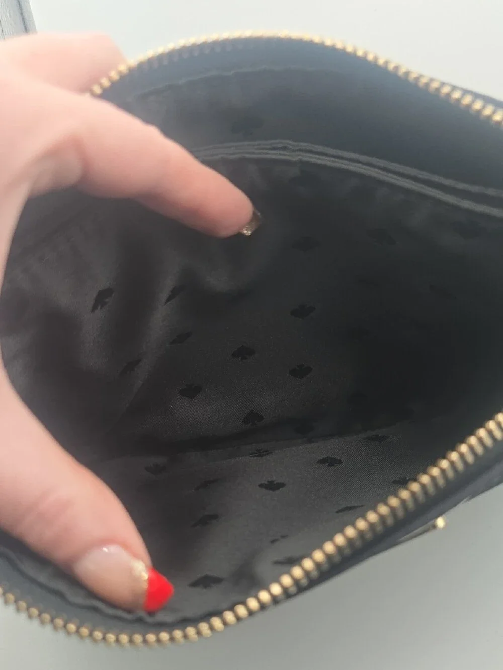 Kate Spade Black & White Striped Cosmetic Med Pouch W/ Silver Hardware (EUC)🖤🤍